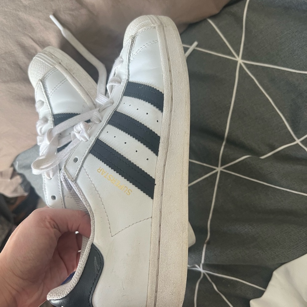 Adidas - Picture 3 of 4